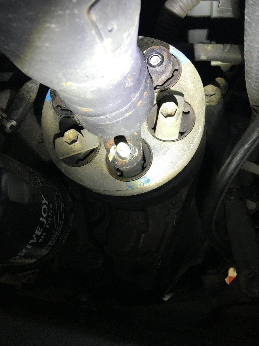 こてつ tweet media