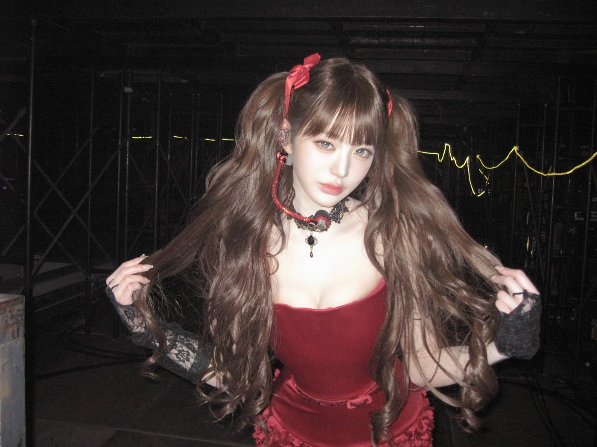 luvwy04's tweet photo. 레전드 소악마 https://t.co/DSVC3P5dJ9