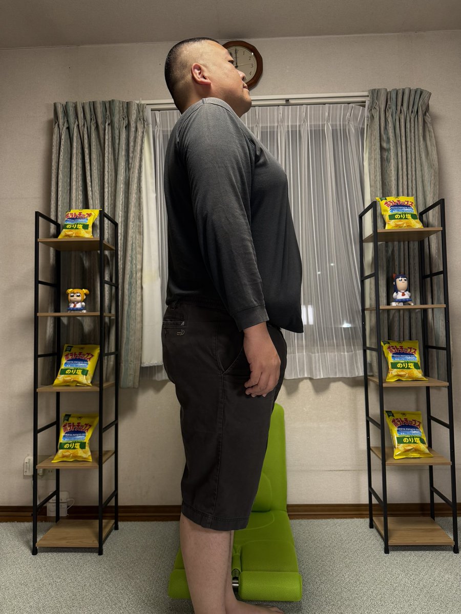 MUKIOJAPAN's tweet image. 本日の体重、腹囲
体重 125.8kg 腹囲 123cm

昼にうどんの食べ放題に行くというなかなかギルティな行動をしてしまった

"明日は散歩をしよう”
そう心に決めた
しかし…！東京は昼過ぎから雨予報である

"雨が降ったらスクワット100回やる”
そう心に決めた

 #ダイエット  #diet  #雨  #スクワット