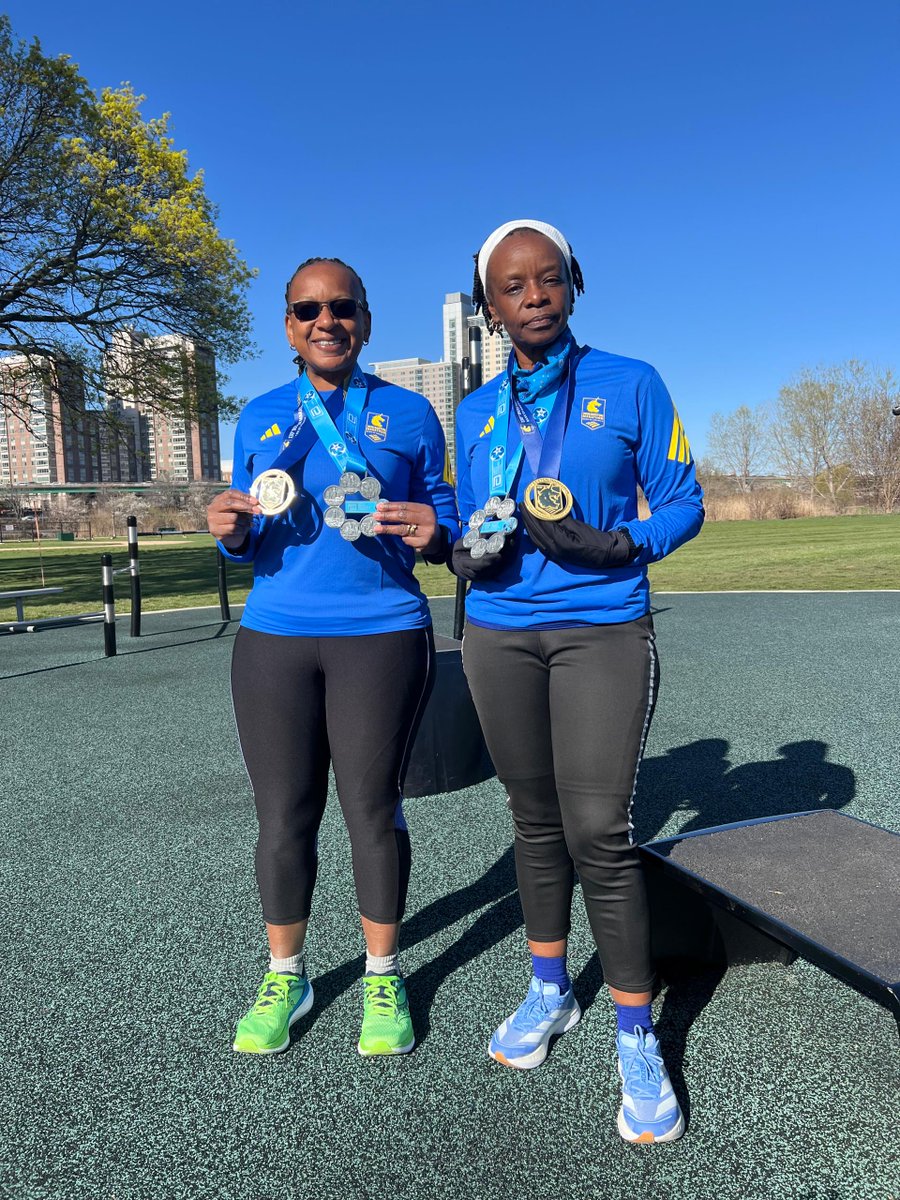 teammatooke's tweet photo. This afterglow represents the "crowning moment" in every marathon runner's journey. @WMMajors #UgandanRunners #RecreationalRunning https://t.co/qFokWnOJtY