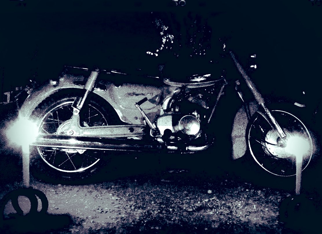 #魅力あるmonochromeを見せてください見た人全員強制