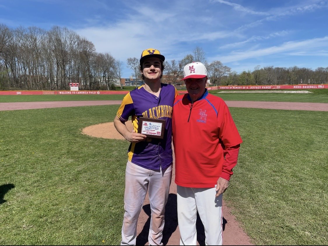 VVBirdsBaseball's tweet photo. 4/18
Another great day of baseball provided by Coach Frese and the entire Maple Hill baseball community at the Canonica Classic tournament. We appreciate being a part of honoring Coach Canonica and all he’s done for baseball. https://t.co/VyTsWBLw8B