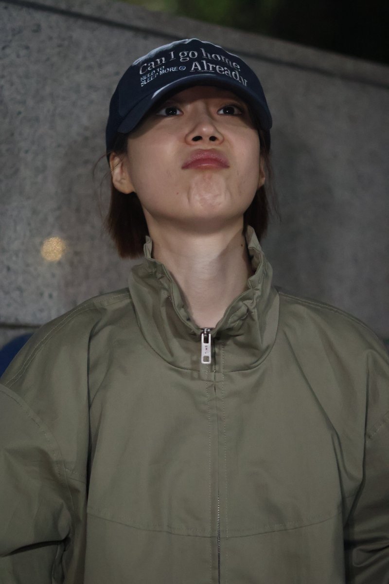 허그누