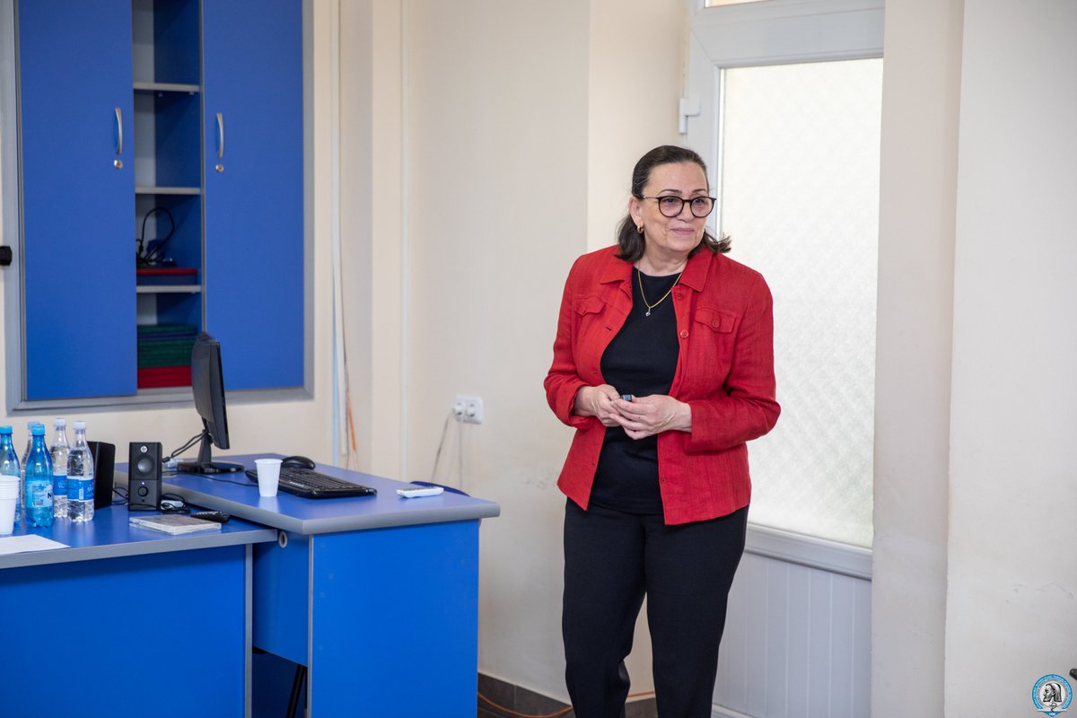 YSMUofficial's tweet photo. 📌On April 21, the “Heratsi” University Hospital brought together Armenian and French specialists within the framework of the 10th French-Armenian ENMG Seminar-Workshop.
🤝Neurologists from the two countries have been closely cooperating since 2020.
🔗 https://t.co/aSKXv8gaX1 https://t.co/Ezp9F5O7r0