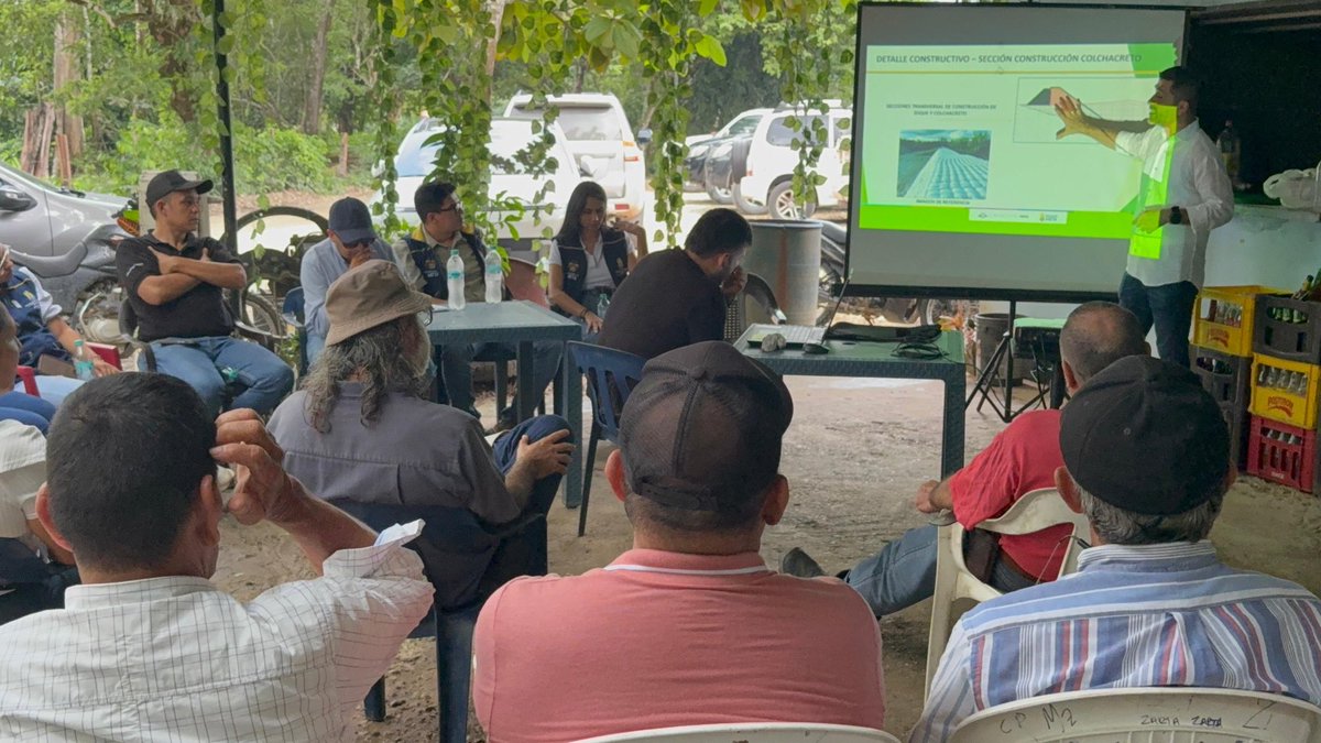 GobMeta's tweet photo. En la vereda El Carmen de San Martín participamos en la segunda fase de la socialización de la obra de protección para el Puente Los Tres Arcos, afectado por el río Guamal durante la temporada de más lluvias de 2025 🌧️🌉

Una intervención clave para reducir riesgos en esta zona. https://t.co/sO55FPCurg