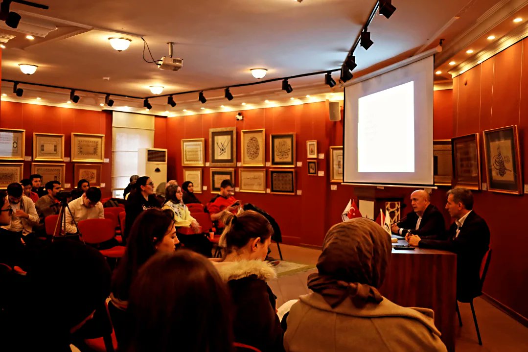 TMKV1969's tweet photo. Konferans serisi, vakıf merkezinde 28 Mart Cumartesi günü Medipol Üniversitesi Öğretim Üyesi Prof. Dr. Ahmet Şirinin konuşmacı olduğu “İletişim Becerileri” başlıklı konferansımız Eyüpsultan'daki genel merkezimizde gerçekleştirildi. #ahmetşirin  #tmkv #iletişimbecerileri https://t.co/R4bwSWDWLf