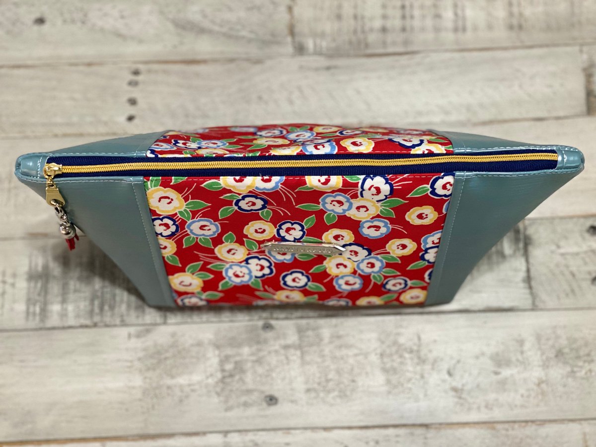 angelhw1956's tweet image. Peek-A-Boo Cosmetic/Toiletry Bag tuppu.net/22604095 #Etsy #TeaTimeQuiltsnMore #CosmeticBag