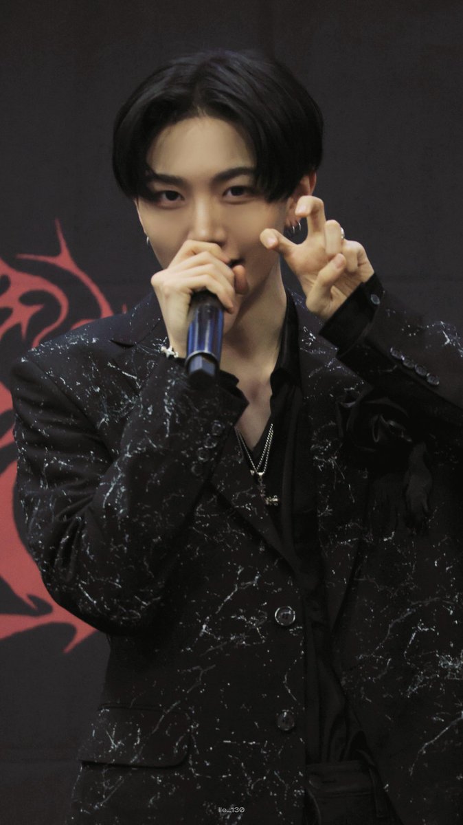 로로⏦ tweet media