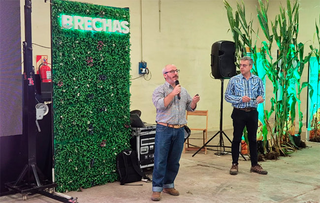 Agroverdad's tweet photo. Ensayo a campo🌽

La reducción de "brechas" en maíz es posible. Cómo se hizo el ensayo de Pioneer para llegar a rindes de 12.000/12.500 kilos.

➡️https://t.co/EWBtUvty2t

 #AgroTitular #AgroCordoba #agro #campo #margenesagropecuarios #maiz #brechasenmaiz https://t.co/89pr15J5hX