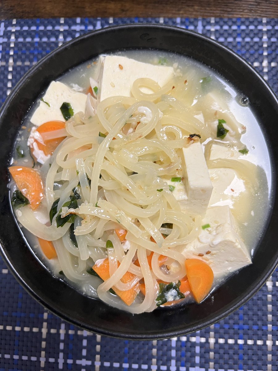 shinyatto's tweet photo. 今日も1日、実質 #一汁一菜 な粗食で痩せる。

あと朝プ。

カロリー2000kcal 以下でタンパク質50gはとったでしょ、今日は https://t.co/iwz6VdThrs