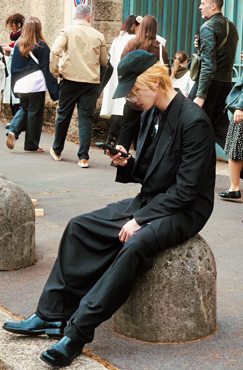 sonnet18_ tweet media