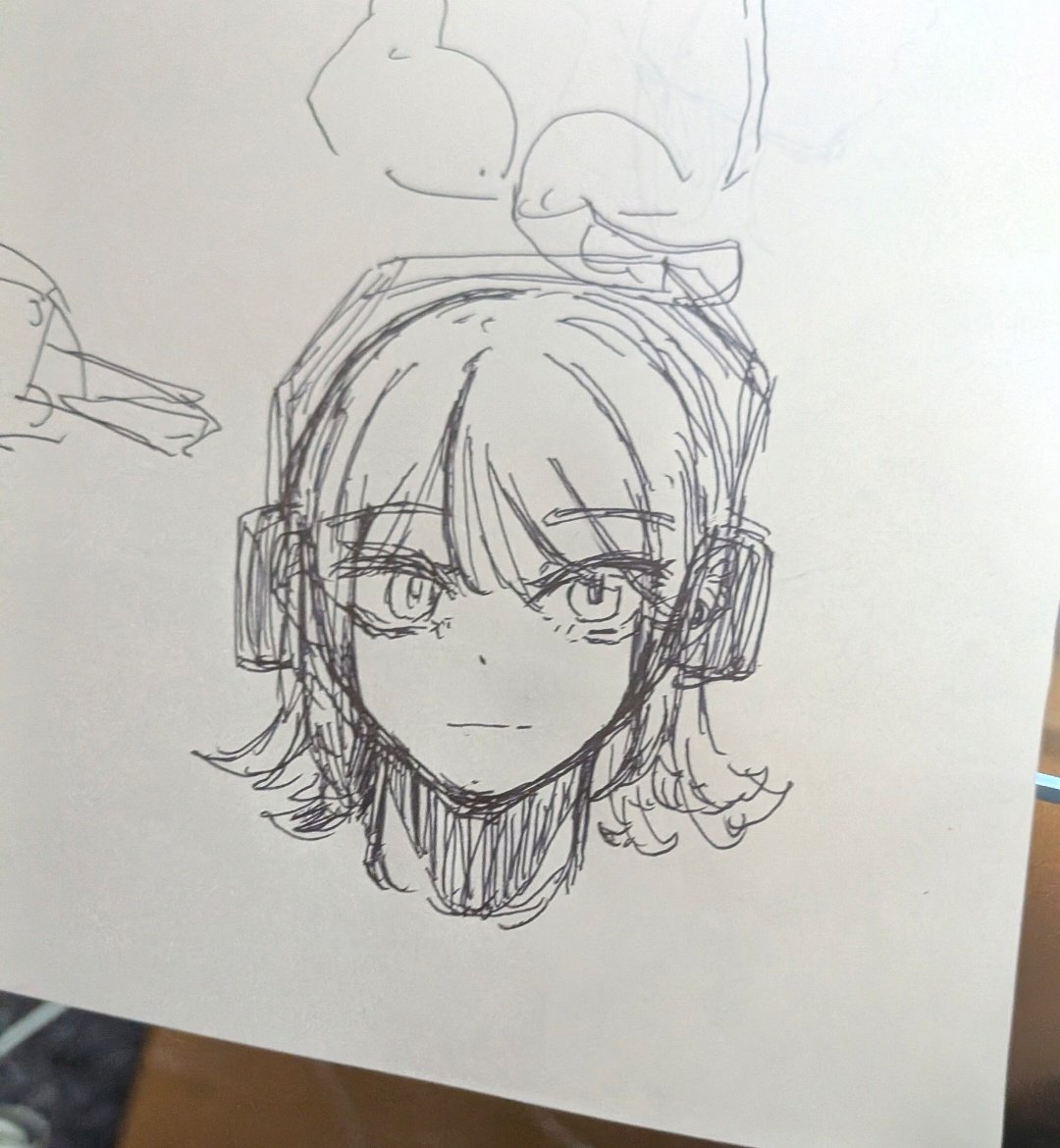 daneko_deep's tweet photo. 実習中、絵に興味を示した9歳下の弟と1日30分お絵描きしていた時の奴①

最初は弟とふたりでお絵描きしてて、私も隣で気ままに描いていたら楽しそうにしてくれて良かった。
気づいたら両親が参加しに来て、みんなで描いてた。
4枚目は記憶だけで描いたうさぎ（母親と私） https://t.co/ARRJPyhE15