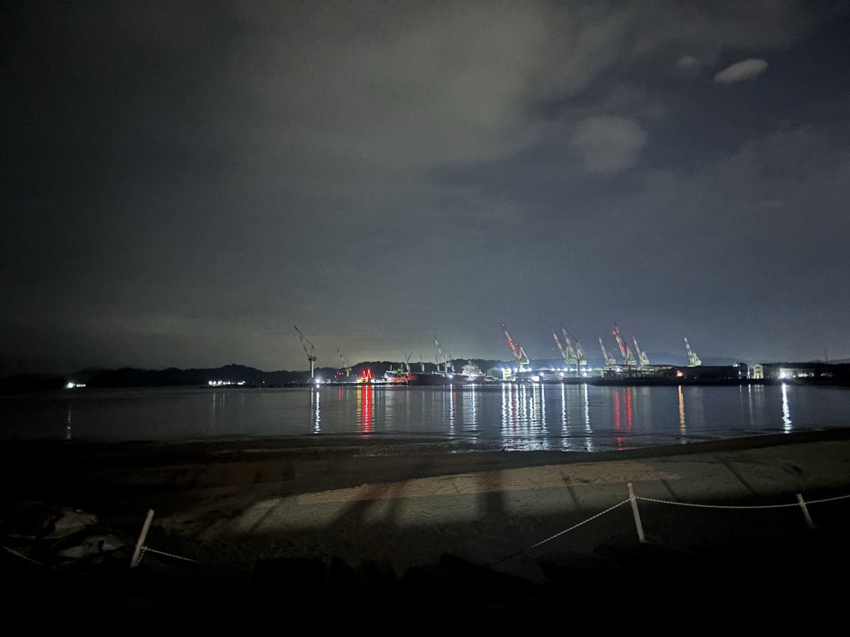 てつこ tweet media