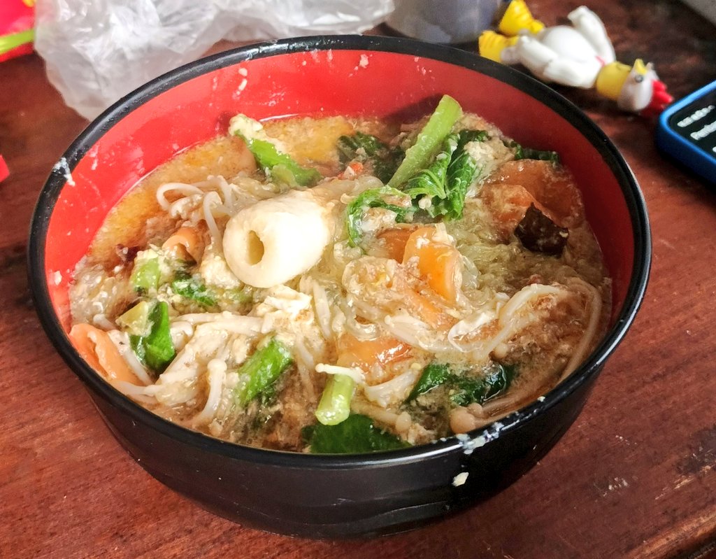 Setelah beberapa hari aktif di sini, aku makin yakin X ini adalah wadah utk diskusi, bukan utk saling cela siapa yg paling keras suaranya yg menang.
Ada suatu hal, kita diskusikan, okelah sedikit debat, tp ada dasarnya, itu yg saya suka.
Beberapa kali diskusi dgn warga yg lewat,