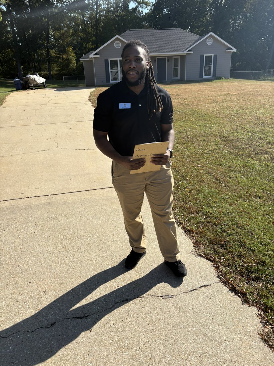 Bassman_tro's tweet photo. Who do you know that’s looking for a home in Alabama? 👀🏡
Send them my way… I’m ready to help

📲 DM me or tag them below https://t.co/Nw2NN7CFIV