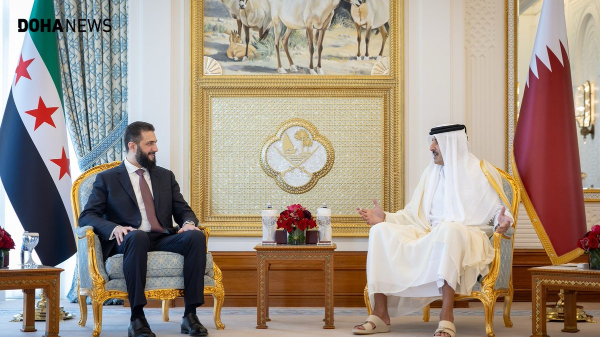 dohanews's tweet image. #Qatar’s Amir Sheikh @TamimBinHamad Al Thani and #Syria’s President @AH_AlSharaa met in #Doha on Wednesday, with Qatar’s Prime Minister and Minister of Foreign Affairs Sheikh @MBA_AlThani_ and Syria’s Foreign Minister @AsaadHShaibani also in attendance.

According to a statement