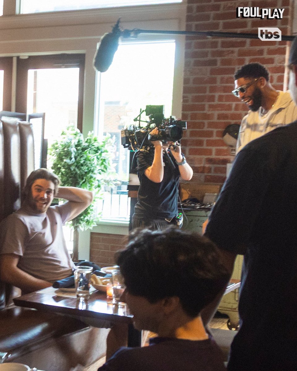 TBSNetwork's tweet image. Which prank was your favorite this week? The hall pass or the fake podcast?

#FoulPlayTBS #AnthonyDavis #LianBichsel #WyattJohnston #RodWoodson #AkbarGbajabiamila