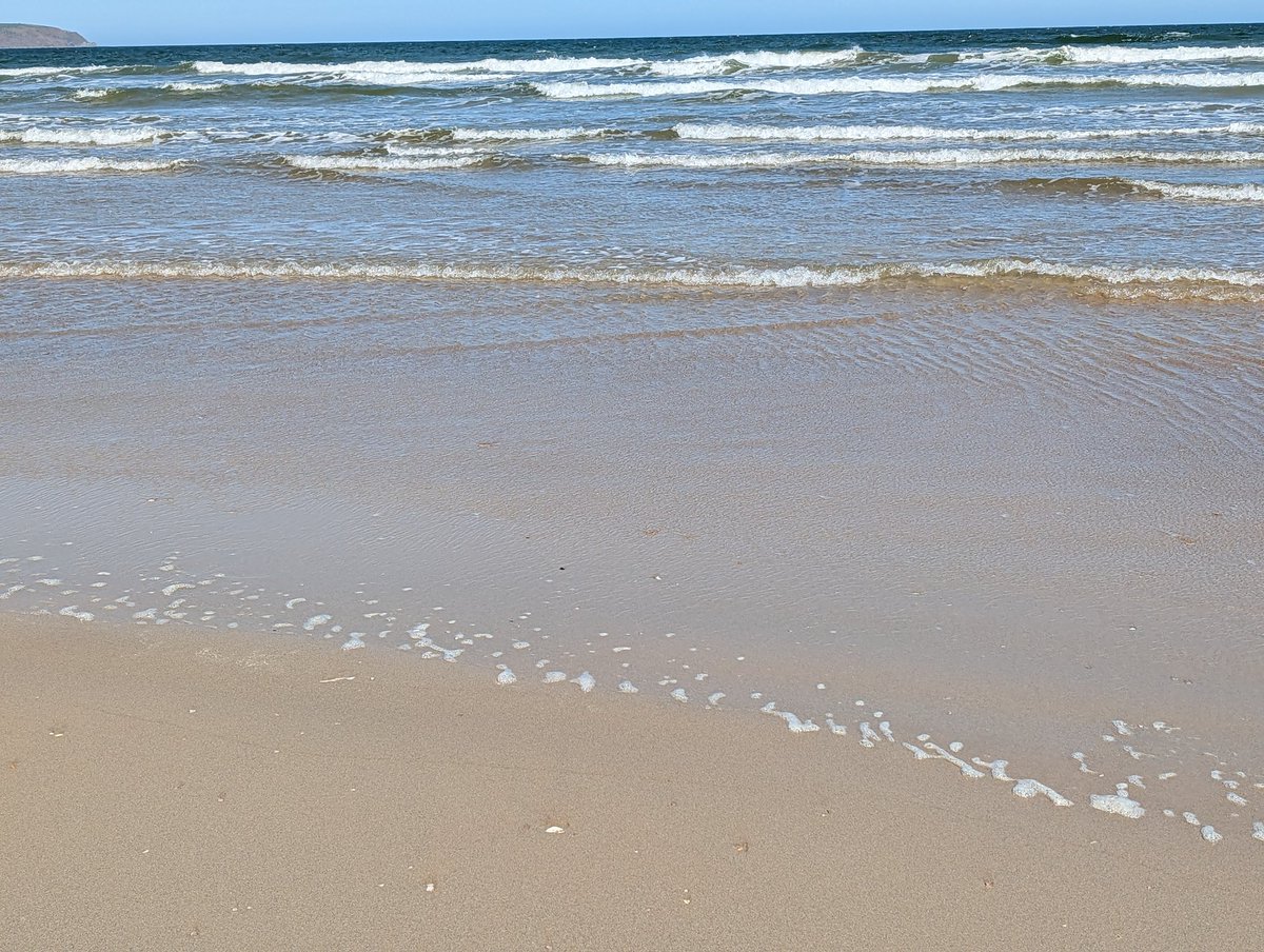 fobakesbadly's tweet image. Stunning weather here today, a good walk and a wee cry does me good #Grief #JoshsPlace #Benone