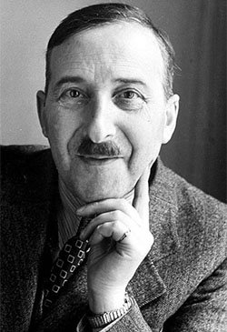 "Urge volver a creer en el mundo, en la humanidad”.
Stefan Zweig