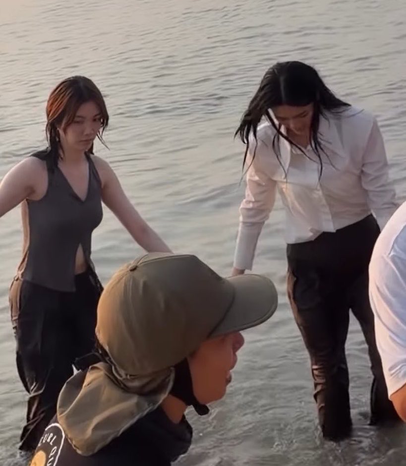 your.ชน์ tweet media