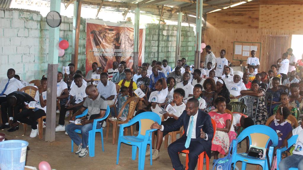 EBbBaptisteRDC's tweet photo. Nous rendons grâce à Notre   Seigneur Jésus Christ pour Les âmes sauvées durant notre conference de Mission. Denomée  LA GRANDE COMMISSION.
Matthieu 28:19-20 https://t.co/3T5hSLboZa