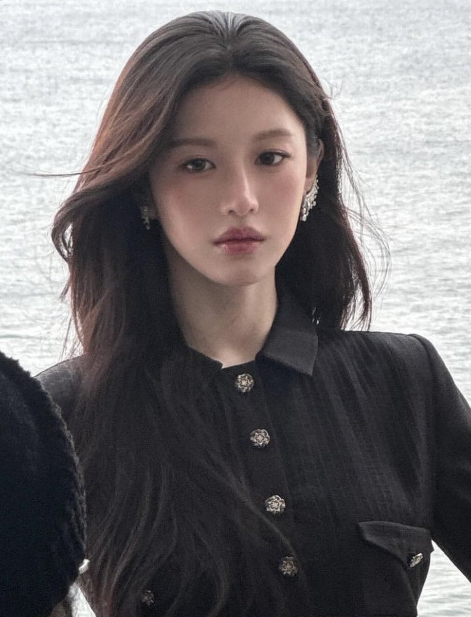 thegyj's tweet photo. happy birthday love ♡ https://t.co/5TQCndGDqE