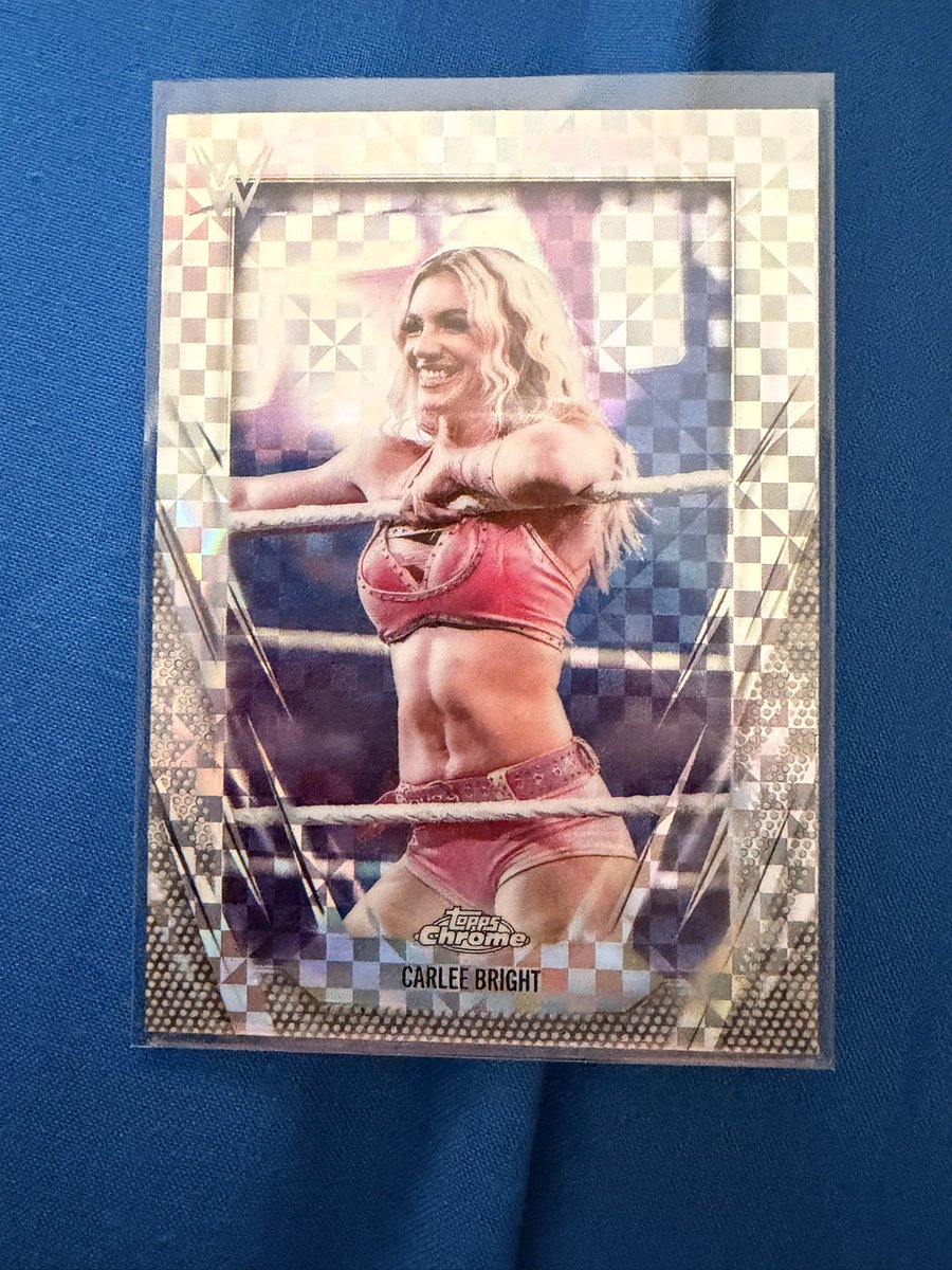 XDanielMooreX's tweet image. Some new @Topps_UK pulls @REALLiSAMARiE @CarleeBrightWWE @lainey_wwe ❤️ #WWE #Topps #WomensWrestling