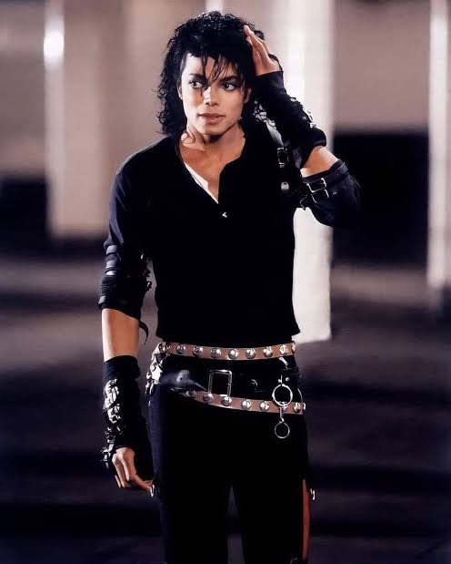 Lety viu MICHAEL tweet media