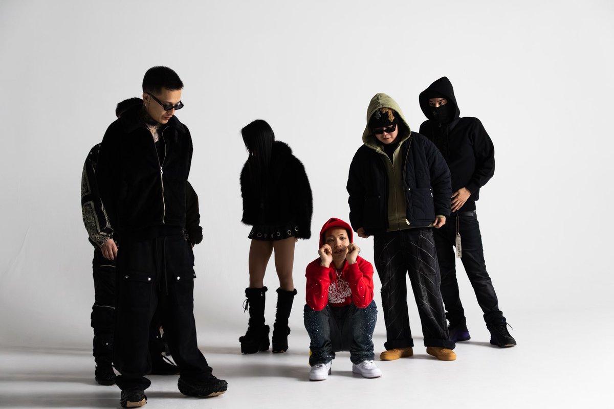 illrain__'s tweet photo. illrain - "笑おう"
ft.ZERRY, hakuSaKaGaMi, 9for, sh1t
Music video outnow 😈😁

アルバムから先行配信！！

@VERYRARE_ZERRY @hakusakagamiiGG 
@9for_able @dddddddooom 

https://t.co/qJwqOeJVJm https://t.co/hyzLZC2qpa