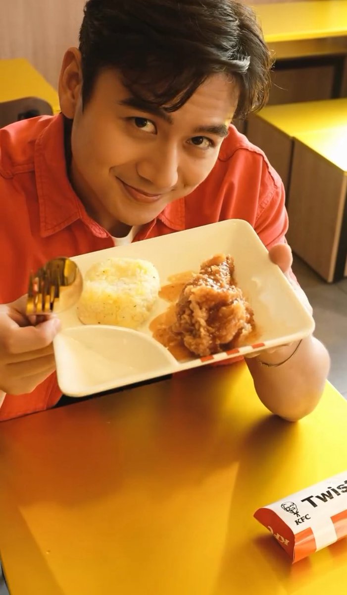 PARA KAY RIVER tweet media