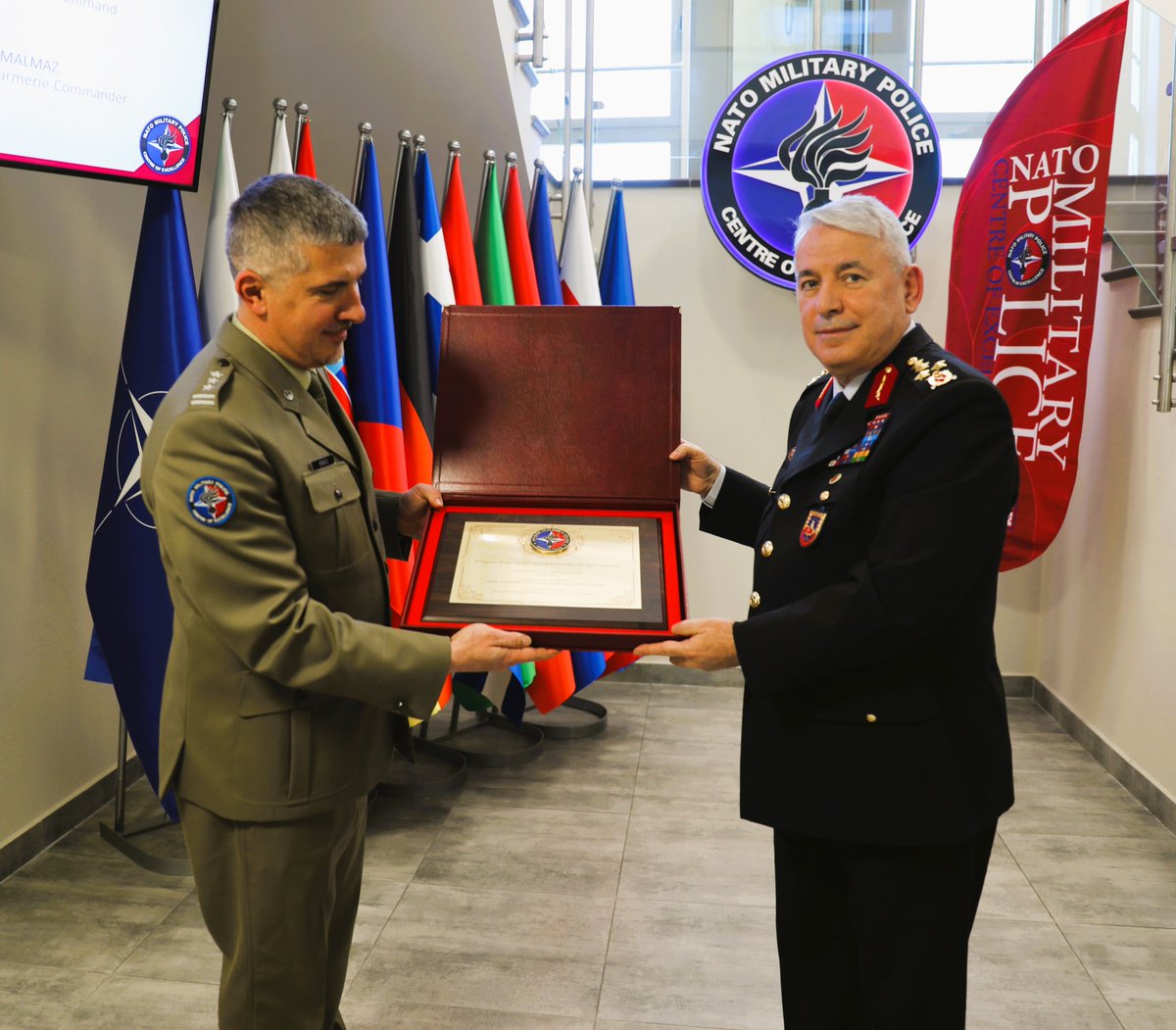 MP_CoE's tweet photo. We were honoured to host General Hüseyin Kurtoğlu, Deputy Commander of the Turkish Gendarmerie General Command, accompanied by Major General Ali Gemalmaz at the NATO Military Police Centre of Excellence in Bydgoszcz, Poland!

#MPCOE #MilitaryPolice #StrongerTogether
@jandarma https://t.co/DwSGQTQmDO