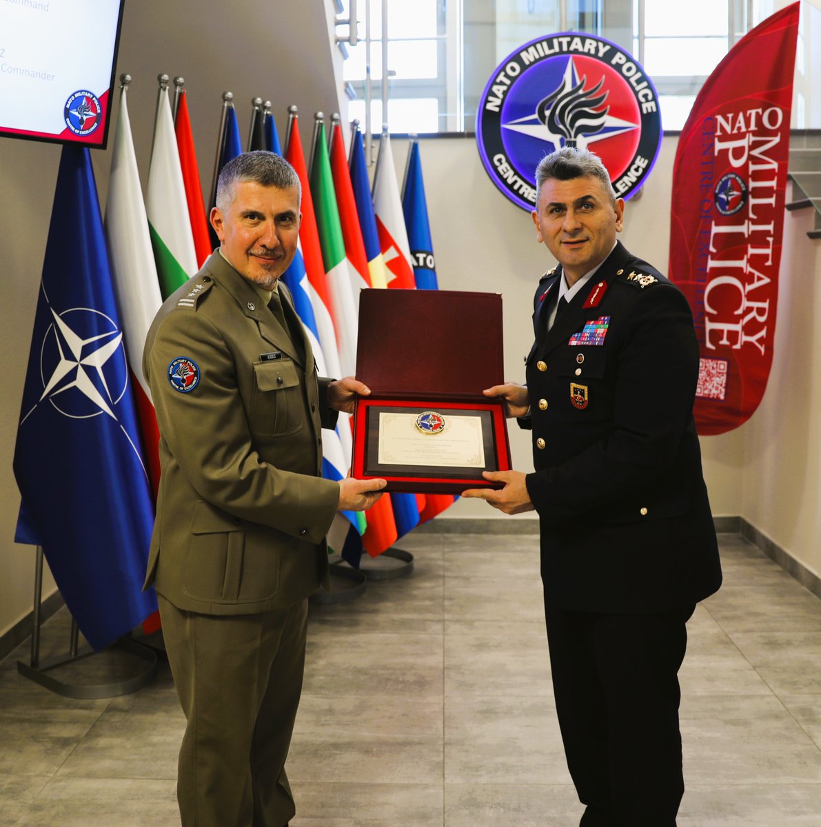 MP_CoE's tweet photo. We were honoured to host General Hüseyin Kurtoğlu, Deputy Commander of the Turkish Gendarmerie General Command, accompanied by Major General Ali Gemalmaz at the NATO Military Police Centre of Excellence in Bydgoszcz, Poland!

#MPCOE #MilitaryPolice #StrongerTogether
@jandarma https://t.co/DwSGQTQmDO