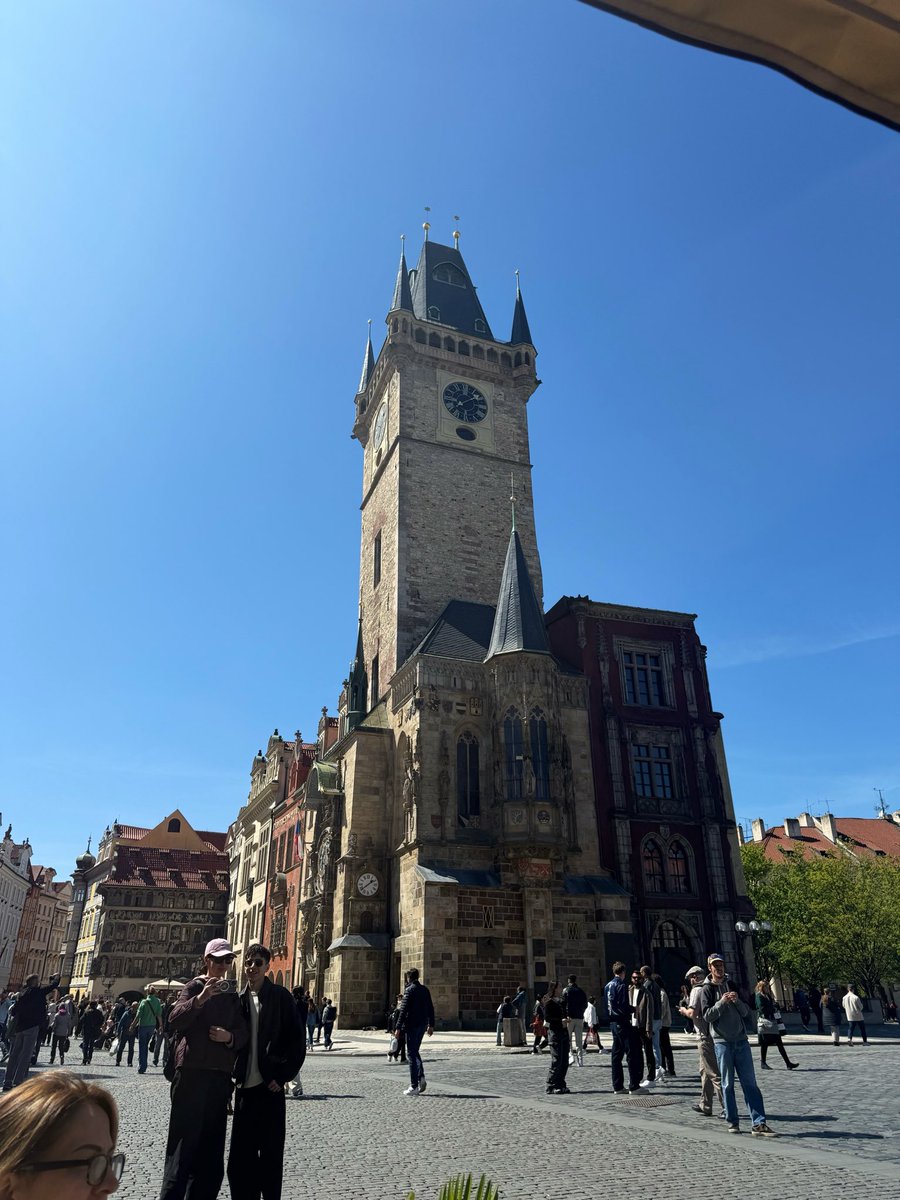 Vivian Wu tweet media