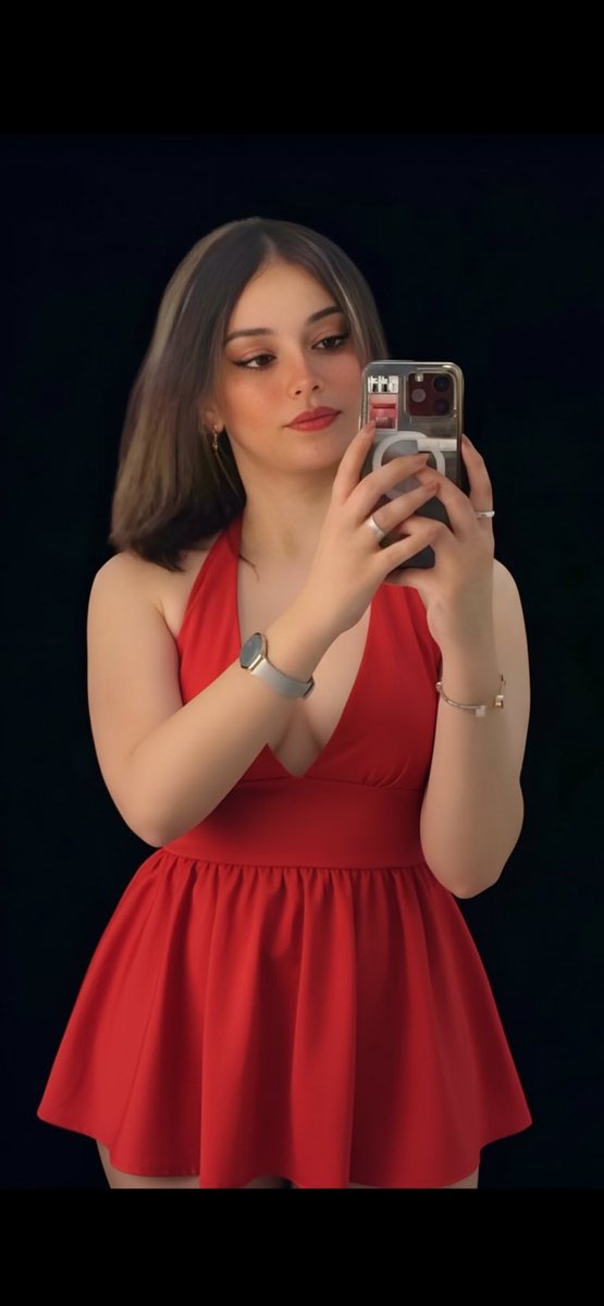 Daddy69700's tweet photo. خيرك مصدوم يا خنيث اي هادي اختك الي ادير فروحها شريفة ف الحوش و هي تتقوخب عندي تبي تشوف فضايحها لايك و تعال خاص يا خنيث😈😵‍💫 https://t.co/TPNT3Hv77d
