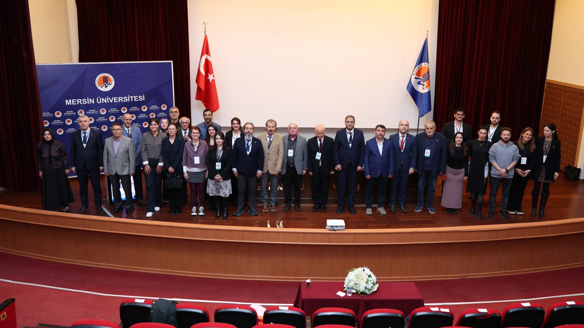 ODTUIKLIM's tweet photo. 🌊 Suyun her damlasından sorumluyuz!

Mersin Üniversitesi tarafından düzenlenen Dünya Su Günü ve Su Sorunları Çalıştayı'nda, suyun geleceğine dair kritik başlıklar ele alındı.

#ODTÜİKLİM ve @METU_IMS hocalarımızdan Evrim Kalkan Tezcan, “İklim Değişikliğinin Deniz Ekosistemleri Üzerindeki Etkileri: Mersin Körfezi Örneği” başlıklı sunumuyla, iklim değişikliğinin denizler üzerindeki çok boyutlu etkilerini ve bölgesel gözlemler üzerinden ortaya çıkan riskleri paylaştı.

@meukurumsal @METU_ODTU