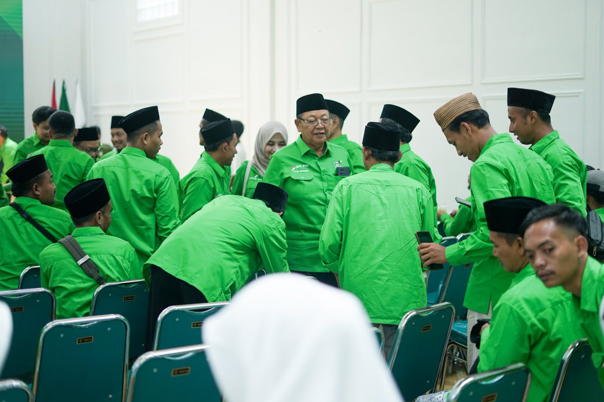BaladewaCenter's tweet photo. MUSCAB DPC PKB Kabupaten Cirebon.

Semoga berjalan dgn semestinya utk mencapai mufakat dlm menentukan pemimpin yg siap berjuang demi kemajuan &amp; perkembangan Partai Kebangkitan Bangsa.

#dprri #dediwahidi #dewa #baladewacenter #pkb
@DPP_PKB @FraksiPKB @dpwpkbjabar @cakimiNOW https://t.co/XUEXcP3Uyw