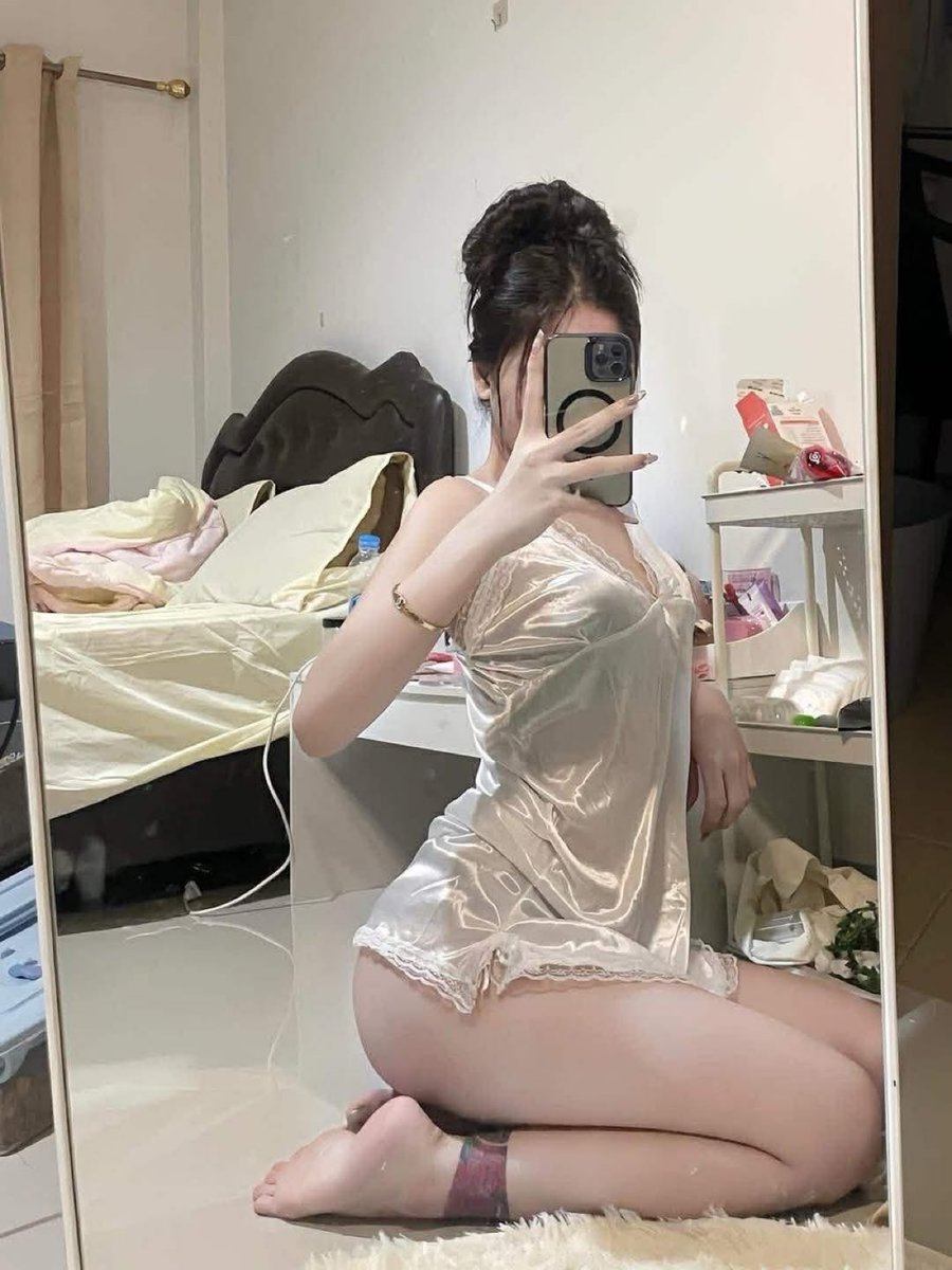 Thaohan2002's tweet photo. Chán quá nè. Ib dăm không anh? https://t.co/YxvcM8WoWs