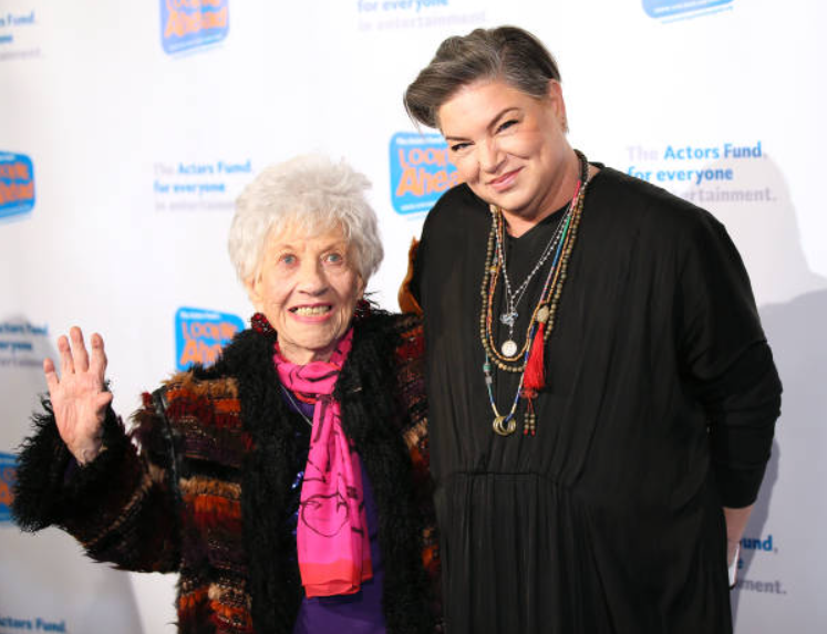 ClassicMovieDig's tweet image. Birthday Remembrance for Charlotte Rae.  Here with her "Facts of Life" co-star, Mindy Cohn, in 2017.  

Cohn, 59, announced earlier this week that she is battling cancer for the second time.  
#BOTD