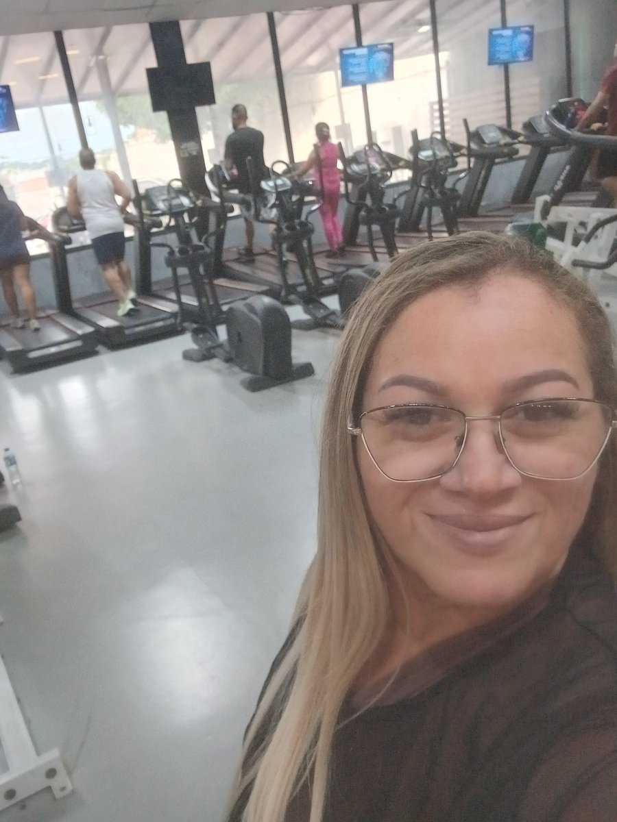 Nem fui pra casa ainda vim direto  do plantão, foco total 💪🏻💪🏻💪🏻mas tarde eu descanso