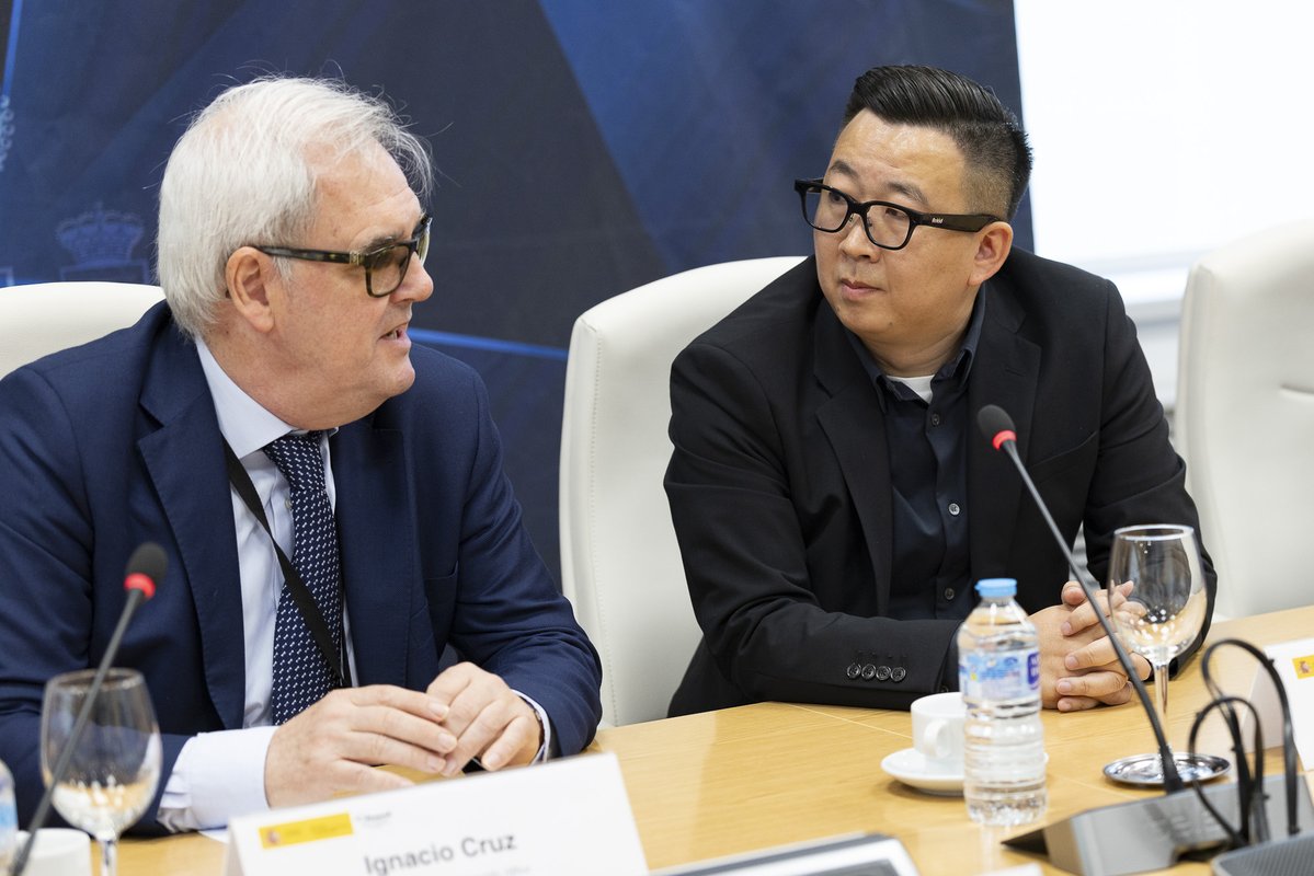 CIEMAT_OPI's tweet image. 📍 Hoy hemos recibido en el @CIEMAT_OPI  a una delegación institucional y empresarial de la ciudad de #Wuxi (#China).

🔬 Durante la jornada se han presentado las principales líneas de trabajo en #biomedicina e #innovación, así como oportunidades de colaboración en investigación