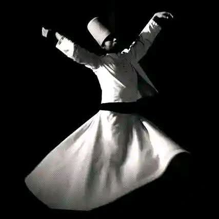 پینے کو اِس جہان میں کونسی مے نہیں مگر

عشق جو بانٹتا ہے وہ آبِ حیاتِ مَن  اور  ہے
#قومی_زبان