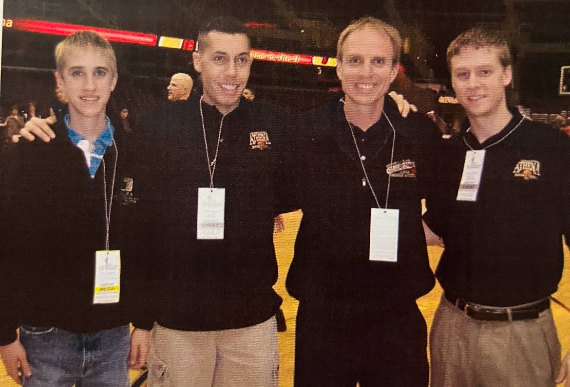 CoachJimJohnson's tweet image. Wonderful Wednesday Success Thought: The bigger your Dream, the more important the Team you surround yourself with. #success #advice #leadership #dream #team