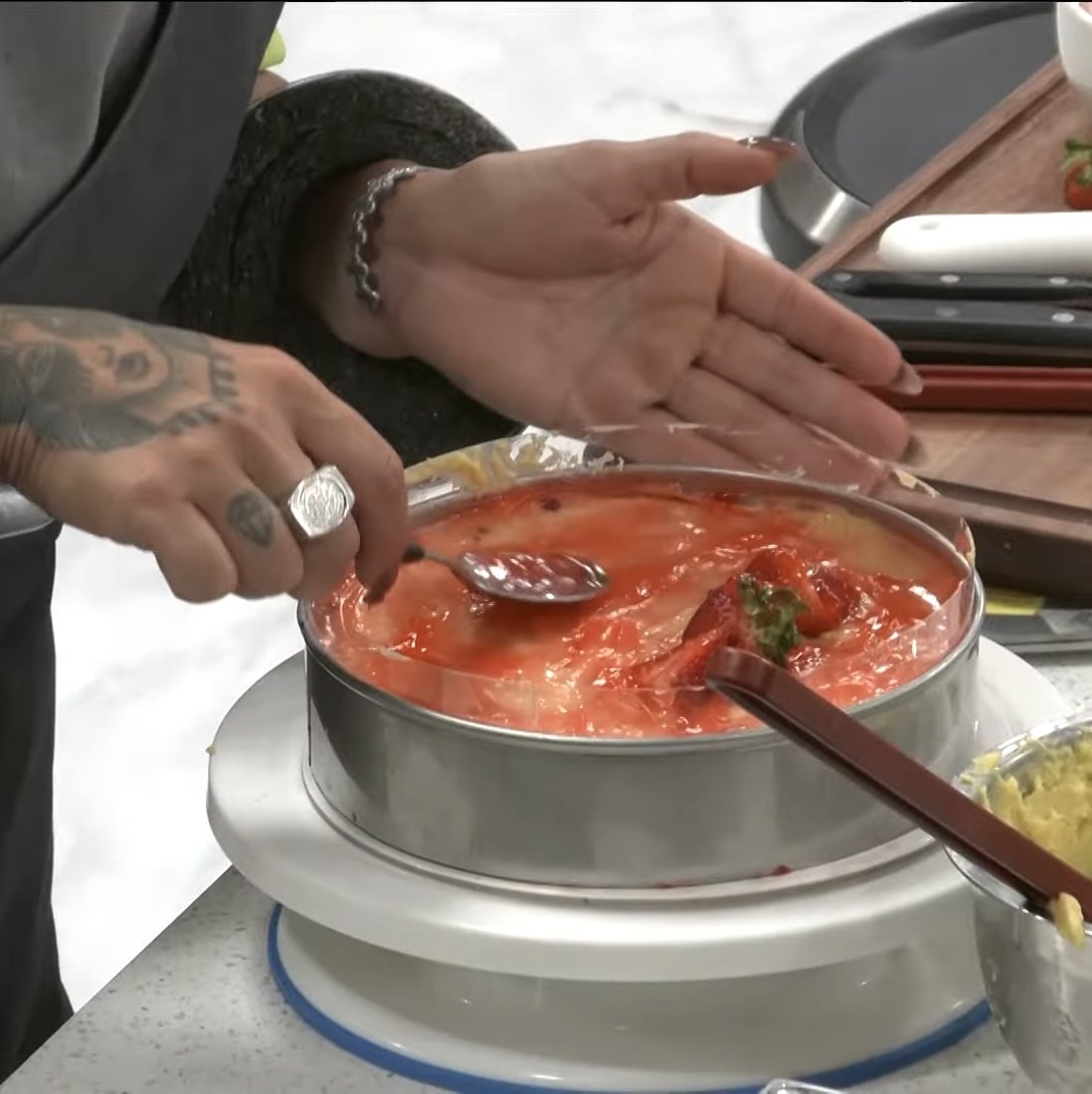 ale_o97335's tweet image. CAP react en internado con Naty Alex.            #furiaenelinternado #mega