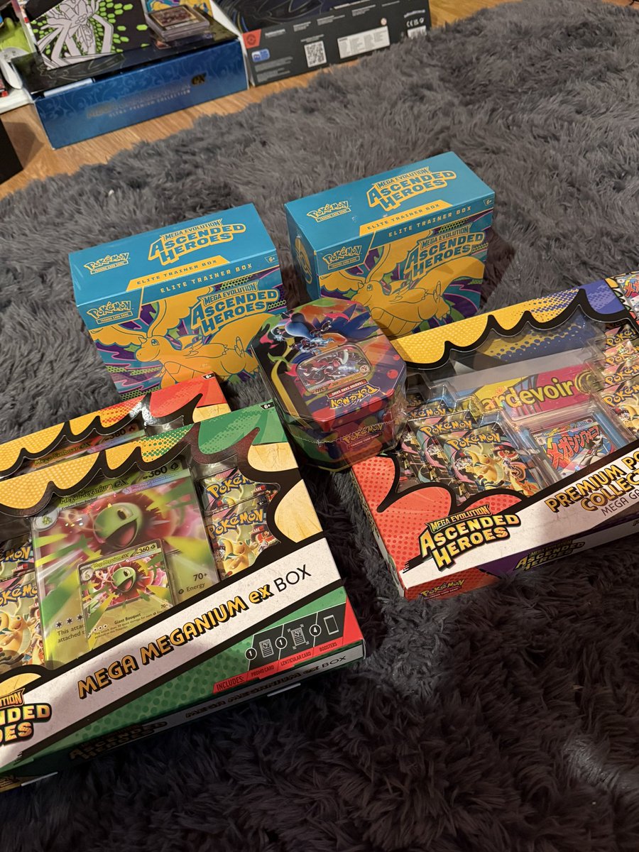 poke ella🌟 tweet media