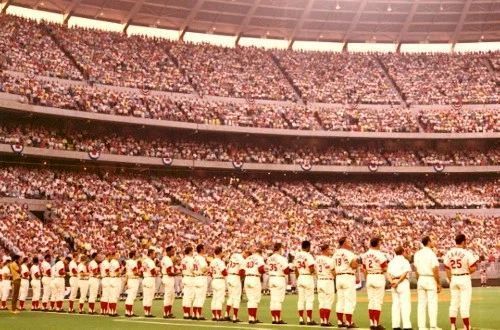 baseballinpix's tweet photo. Reds Opening Day, 1971. https://t.co/xquoStL5Y1