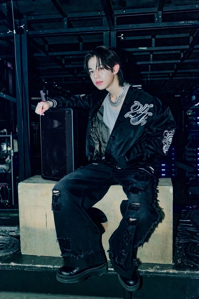 LIL LEAGUE tweet media