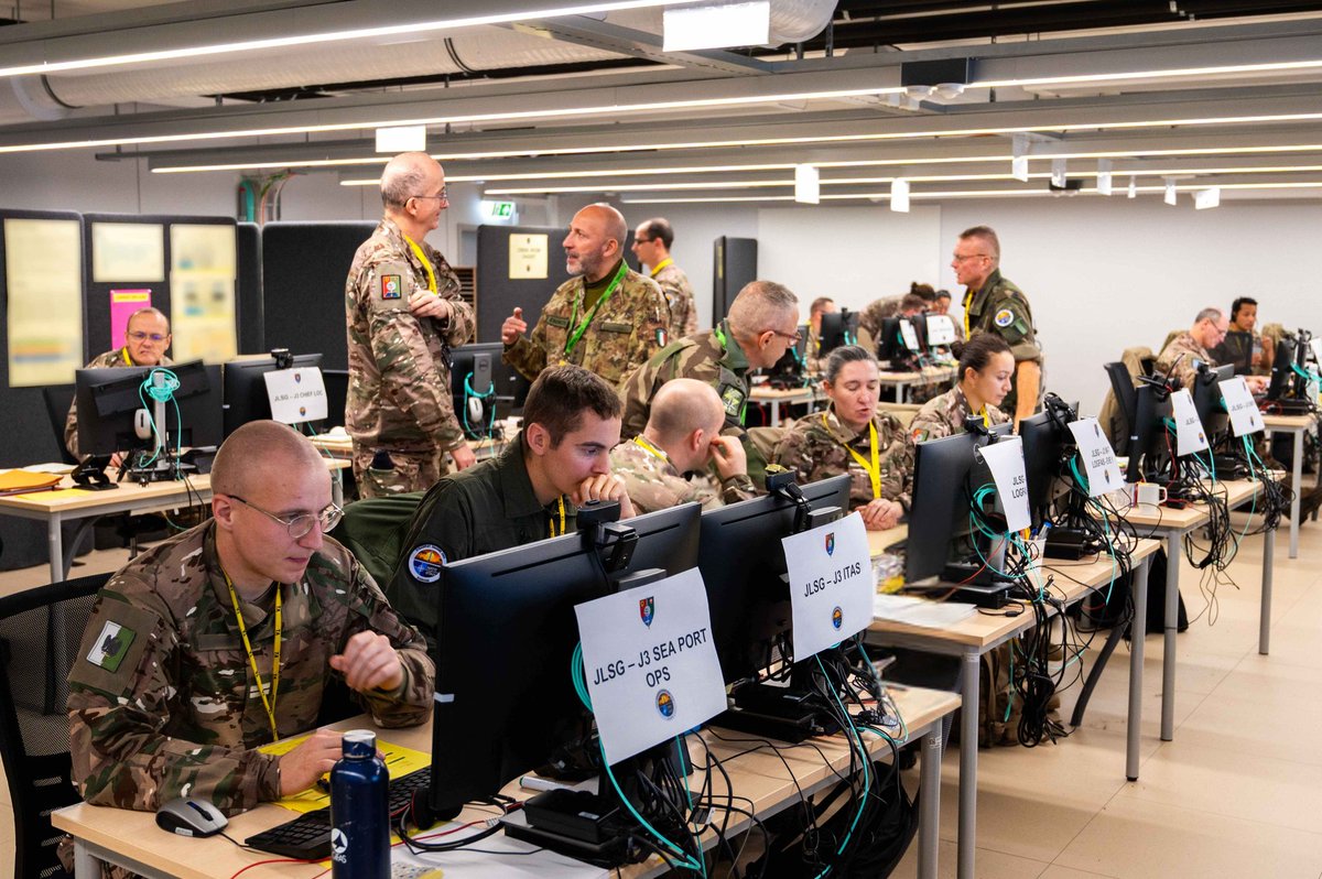 CommandementALT's tweet photo. Certification #OTAN ➡️ Retour en images sur l’exercice #SteadfastDagger 25 💪 : en Norvège, au cœur du #JLSG avec le #CALT
📸 Julien CHATELLIER/ADT
#WeAreNATO https://t.co/ubgPgqC8f7
