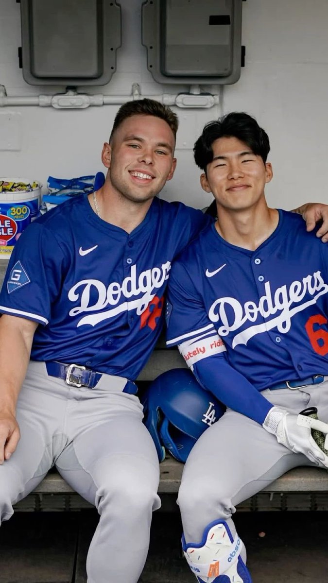 WORLD SERIES CHAMPS² little bullpen guy🩻⛓️👻 tweet media