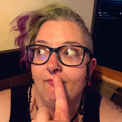 TheSarahRead's tweet photo. #NewProfilePic https://t.co/qHDlw3b4R7