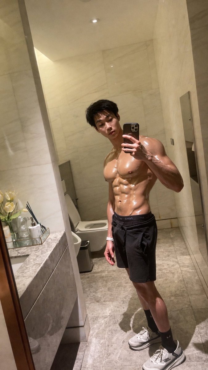 onlyfans.com/waltersoh
 Cardio 🥵🔥
